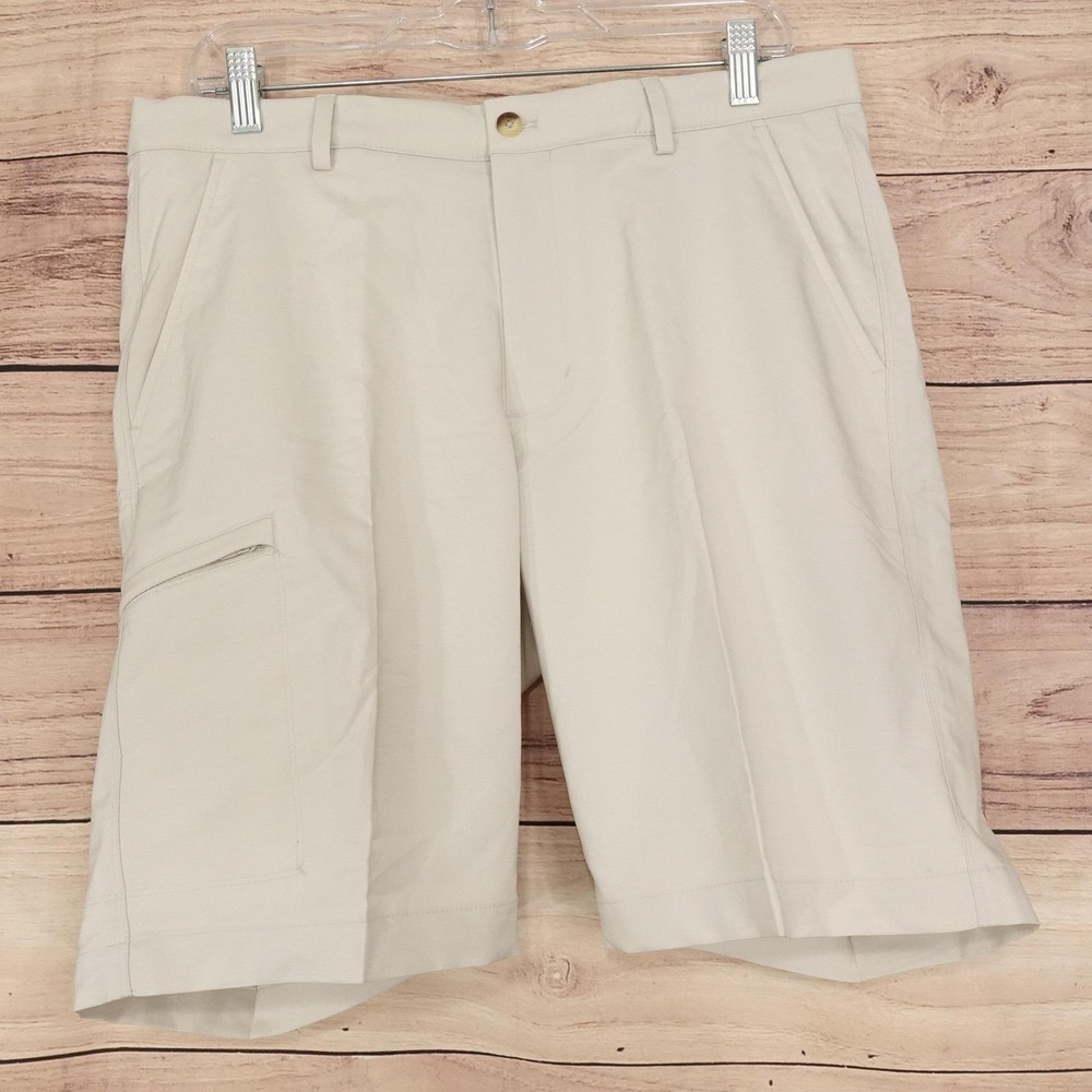 Greg Norman Shorts Mens 32 Beige Cargo Microfiber Stretch Golf 9 Inseam Casual
